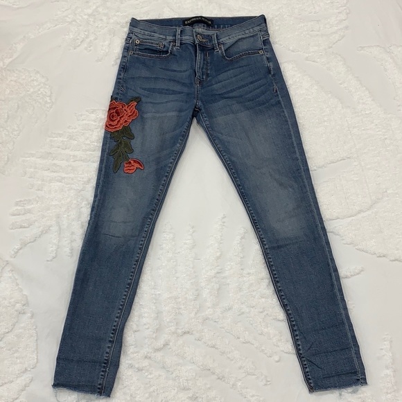 Rose Jeans [AEO for exposure] - Picture 3 of 5